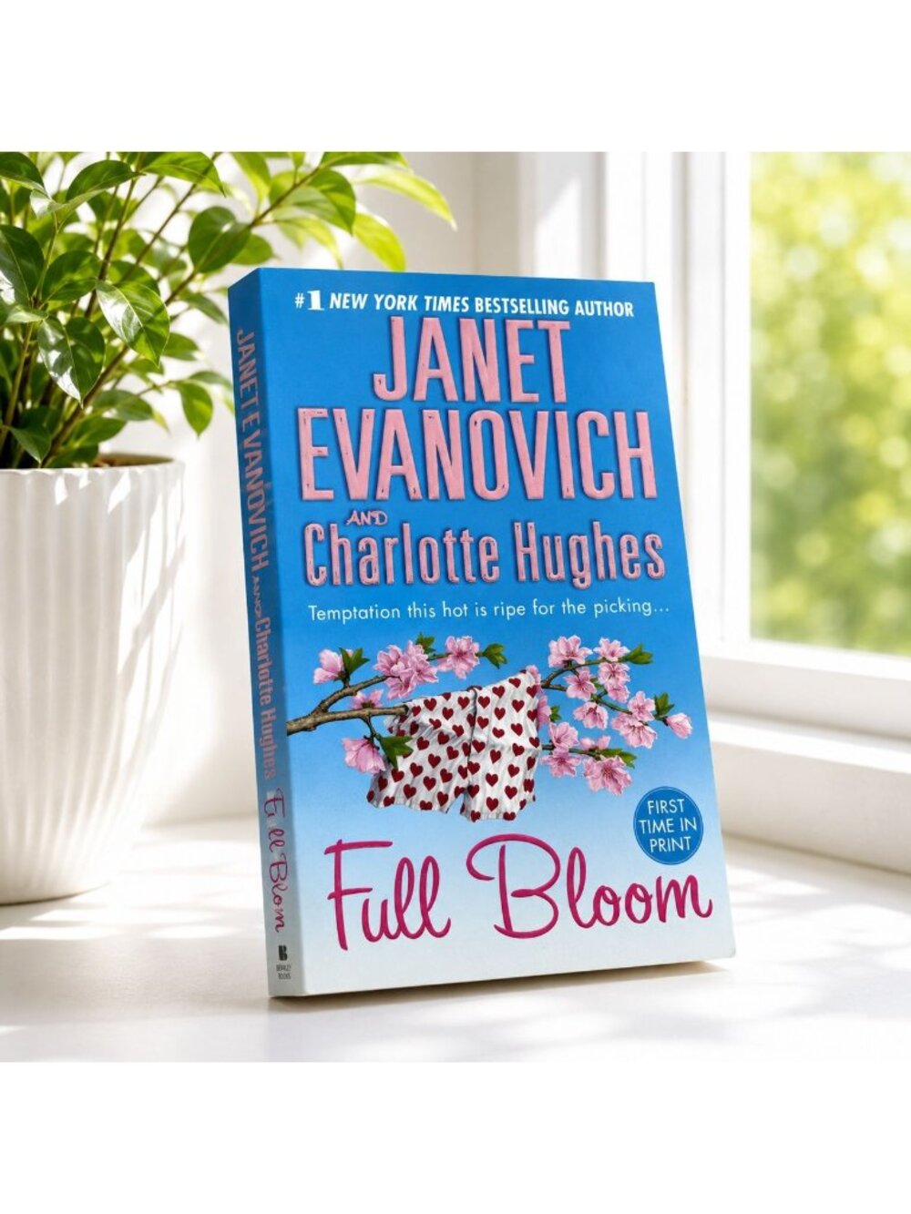 Full Bloom By Janet Evanovich & Charlotte Hughes Paperback 2005 Romantic Comedy